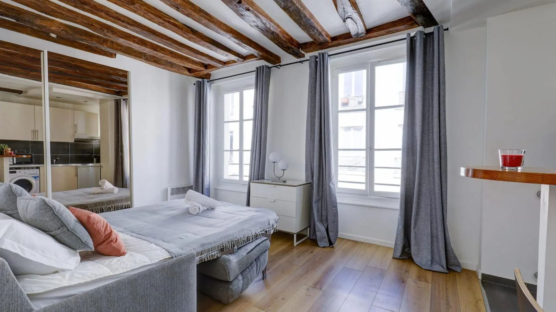 Apartament Le Marais Apart 1br Cozy *